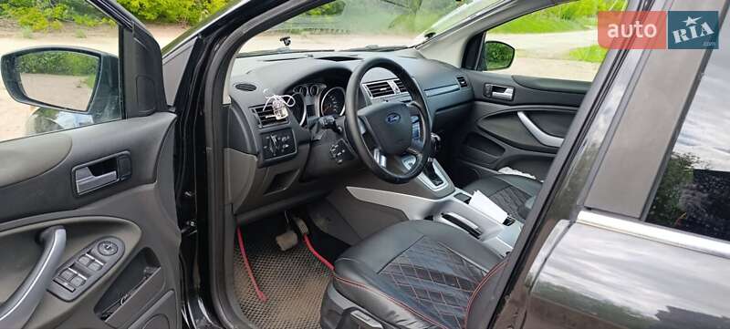 Внедорожник / Кроссовер Ford Kuga 2012 в Мене