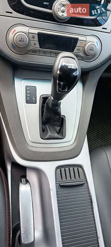 Внедорожник / Кроссовер Ford Kuga 2012 в Мене