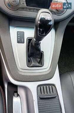 Внедорожник / Кроссовер Ford Kuga 2012 в 
