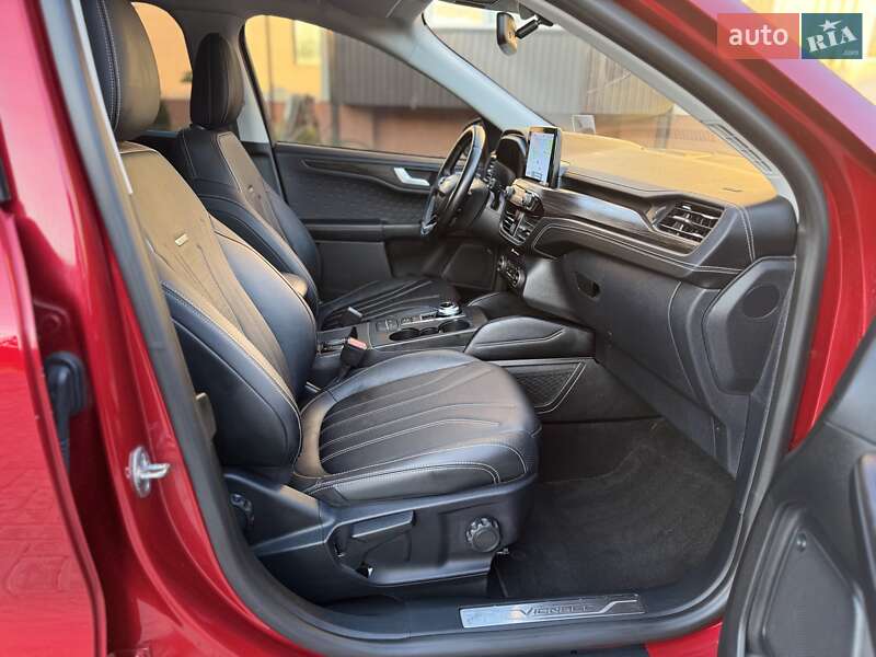 Позашляховик / Кросовер Ford Kuga 2020 в Києві