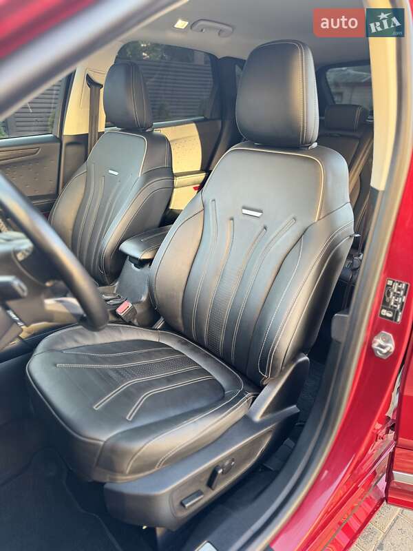 Позашляховик / Кросовер Ford Kuga 2020 в Києві