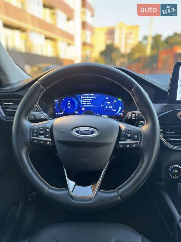 Позашляховик / Кросовер Ford Kuga 2020 в Києві