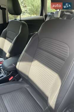 Внедорожник / Кроссовер Ford Kuga 2019 в 