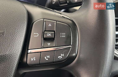 Внедорожник / Кроссовер Ford Kuga 2021 в 
