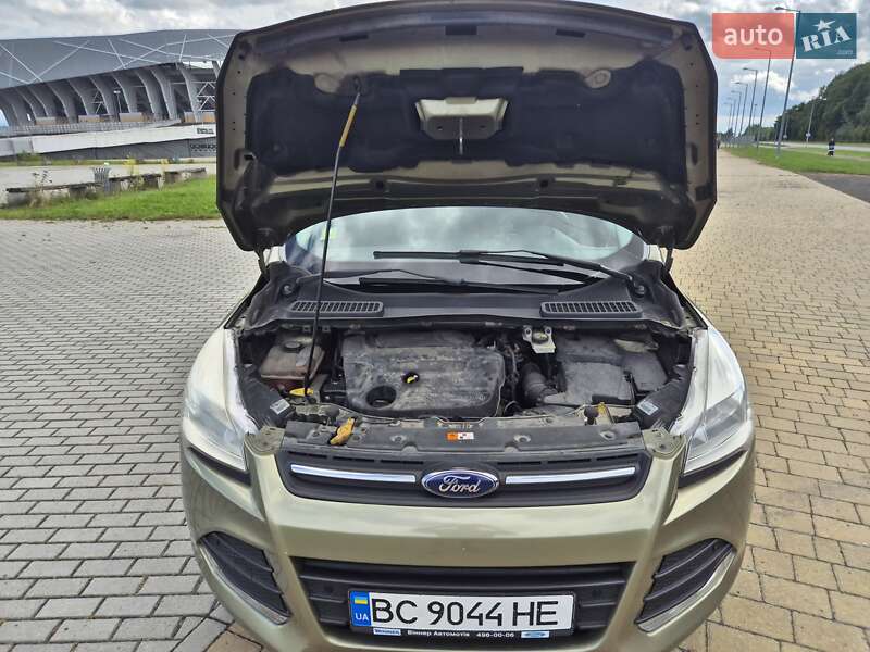 Позашляховик / Кросовер Ford Kuga 2013 в Львові