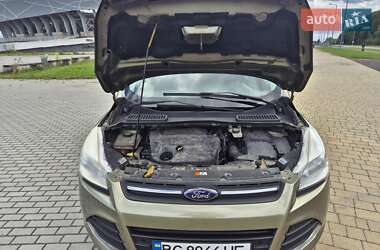 Внедорожник / Кроссовер Ford Kuga 2013 в 