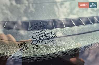 Внедорожник / Кроссовер Ford Kuga 2013 в 