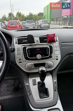 Внедорожник / Кроссовер Ford Kuga 2012 в 