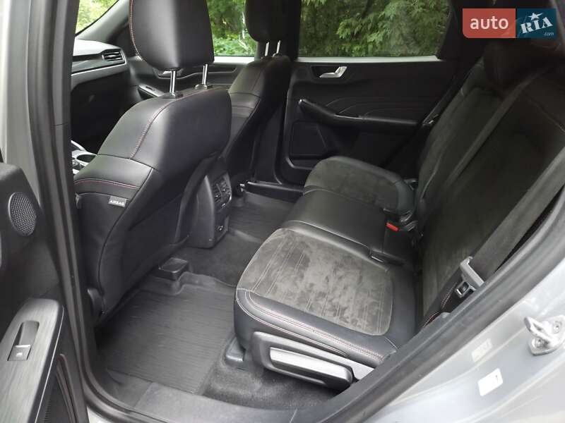 Внедорожник / Кроссовер Ford Kuga 2021 в Киеве