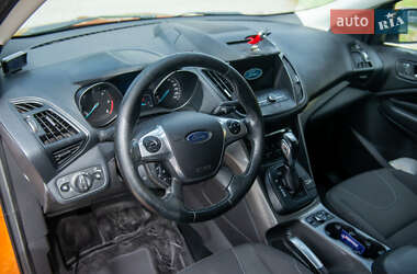Внедорожник / Кроссовер Ford Kuga 2015 в 