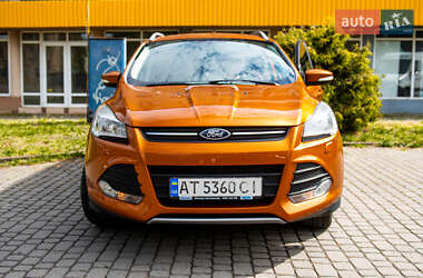 Внедорожник / Кроссовер Ford Kuga 2015 в 