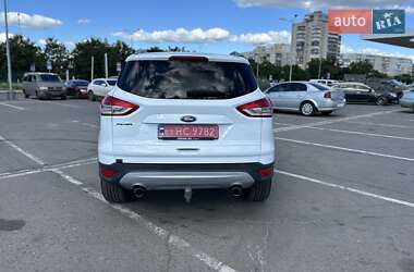Внедорожник / Кроссовер Ford Kuga 2014 в 