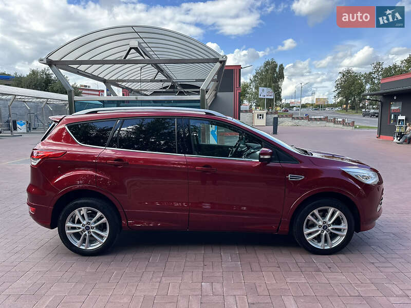 Внедорожник / Кроссовер Ford Kuga 2015 в Ровно