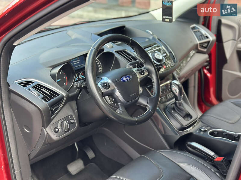 Внедорожник / Кроссовер Ford Kuga 2015 в Ровно