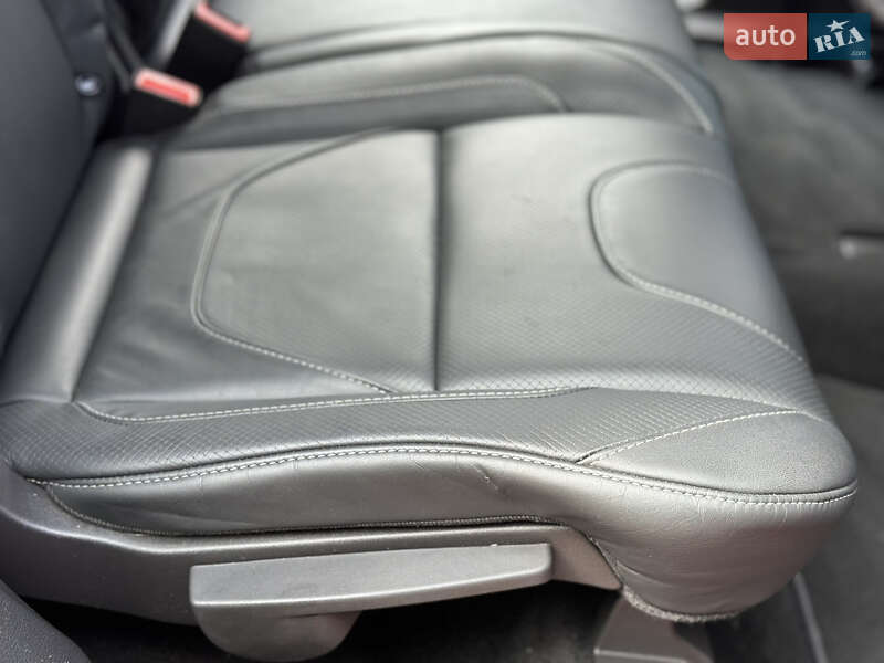 Внедорожник / Кроссовер Ford Kuga 2015 в Ровно