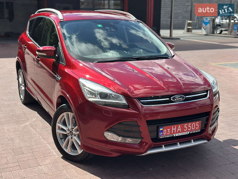 Внедорожник / Кроссовер Ford Kuga 2015 в Ровно