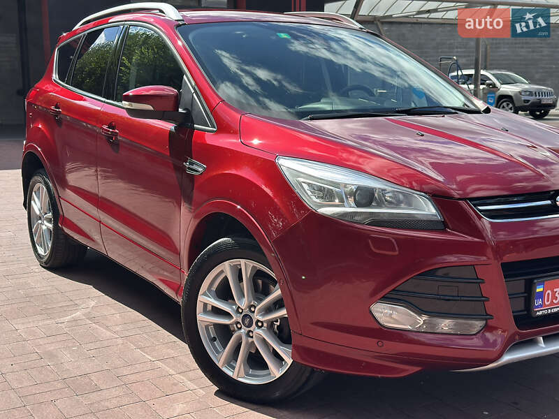 Внедорожник / Кроссовер Ford Kuga 2015 в Ровно