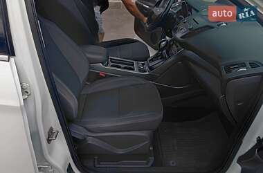 Внедорожник / Кроссовер Ford Kuga 2017 в 