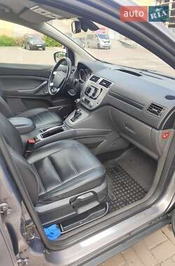 Внедорожник / Кроссовер Ford Kuga 2012 в 