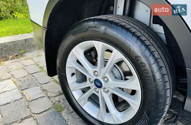 Внедорожник / Кроссовер Ford Kuga 2019 в 