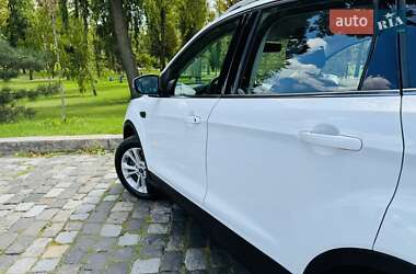 Внедорожник / Кроссовер Ford Kuga 2019 в 
