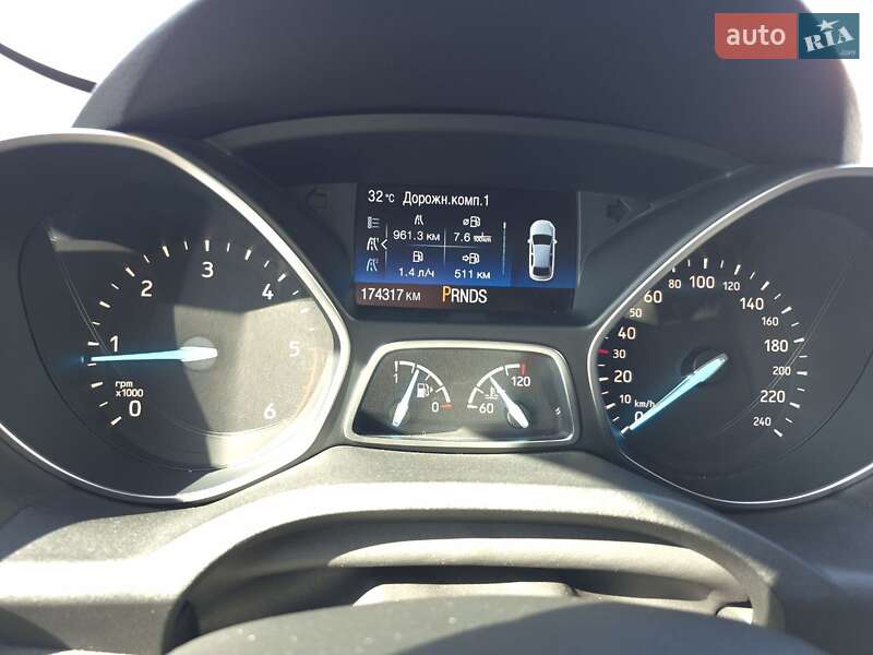 Внедорожник / Кроссовер Ford Kuga 2017 в Киеве