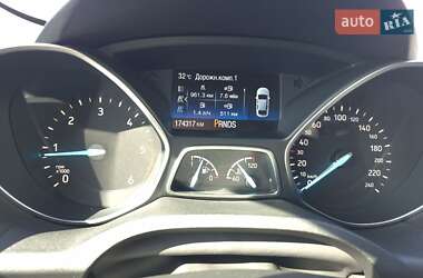 Внедорожник / Кроссовер Ford Kuga 2017 в 