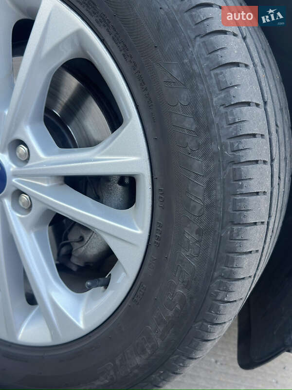 Позашляховик / Кросовер Ford Kuga 2019 в Черкасах фото 15 Позашляховик / Кросовер Ford Kuga 2019 в Черкасах