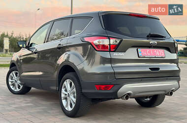 Внедорожник / Кроссовер Ford Kuga 2018 в 