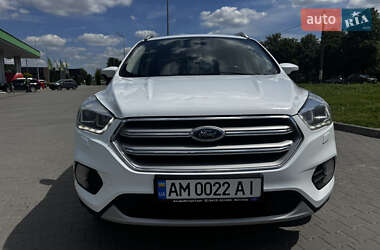 Внедорожник / Кроссовер Ford Kuga 2018 в 