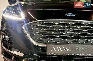 Внедорожник / Кроссовер Ford Kuga 2020 в 