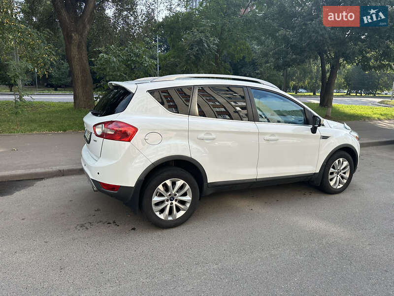 Внедорожник / Кроссовер Ford Kuga 2010 в Львове