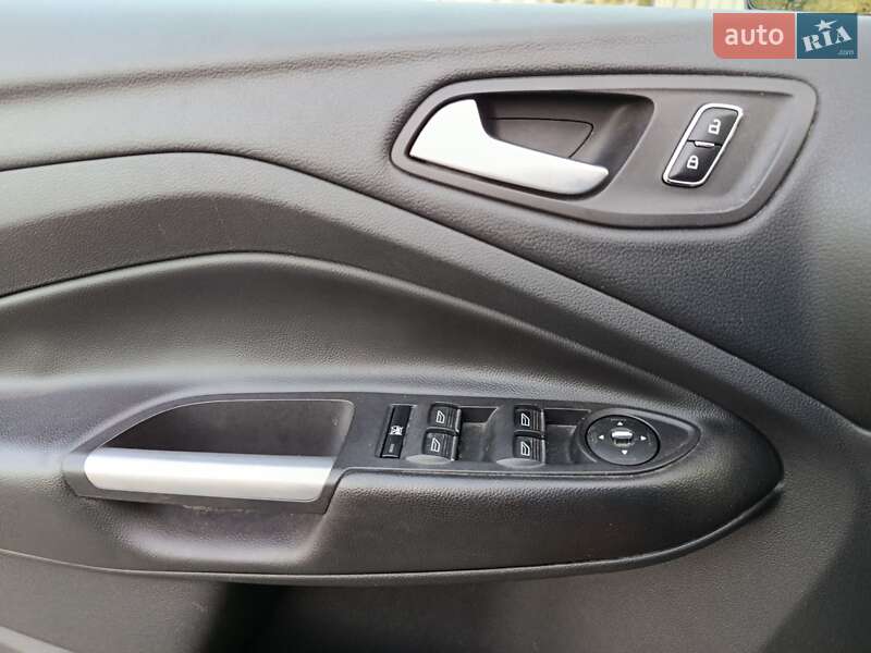 Внедорожник / Кроссовер Ford Kuga 2013 в Соснице