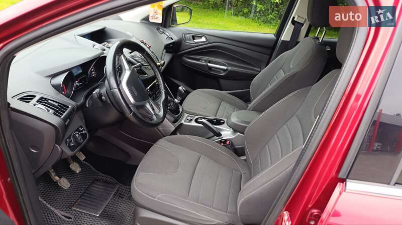 Внедорожник / Кроссовер Ford Kuga 2015 в Нововолынске фото 22 Внедорожник / Кроссовер Ford Kuga 2015 в Нововолынске