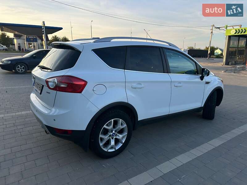 Внедорожник / Кроссовер Ford Kuga 2010 в Каменец-Подольском