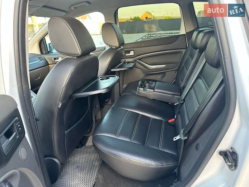 Внедорожник / Кроссовер Ford Kuga 2010 в Каменец-Подольском