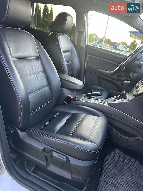 Внедорожник / Кроссовер Ford Kuga 2010 в Каменец-Подольском