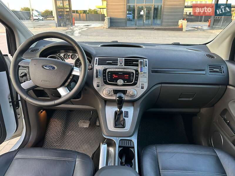 Внедорожник / Кроссовер Ford Kuga 2010 в Каменец-Подольском