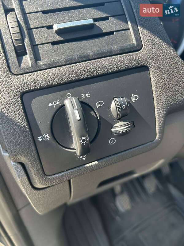 Внедорожник / Кроссовер Ford Kuga 2010 в Харькове