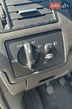 Внедорожник / Кроссовер Ford Kuga 2010 в 
