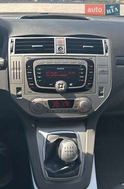 Внедорожник / Кроссовер Ford Kuga 2010 в 