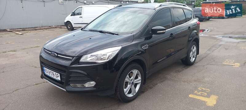 Внедорожник / Кроссовер Ford Kuga 2013 в 