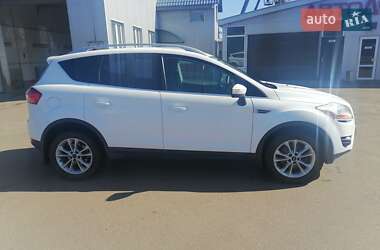 Внедорожник / Кроссовер Ford Kuga 2012 в 