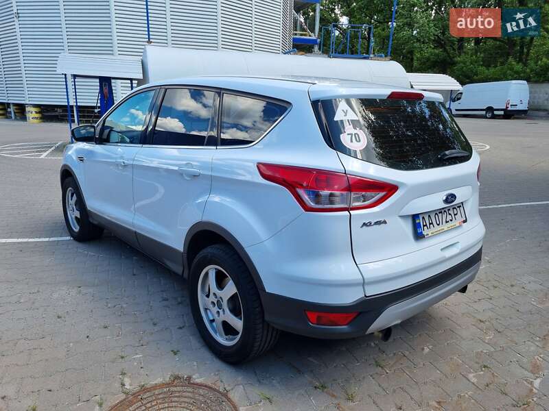 Внедорожник / Кроссовер Ford Kuga 2016 в Киеве