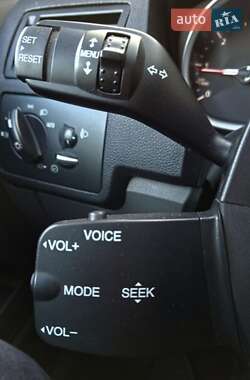 Внедорожник / Кроссовер Ford Kuga 2010 в 