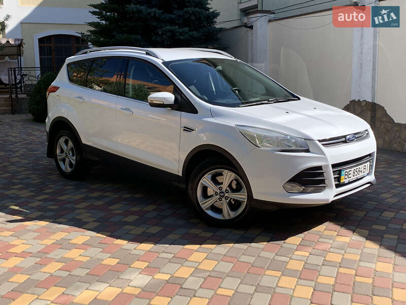 Внедорожник / Кроссовер Ford Kuga 2013 в 
