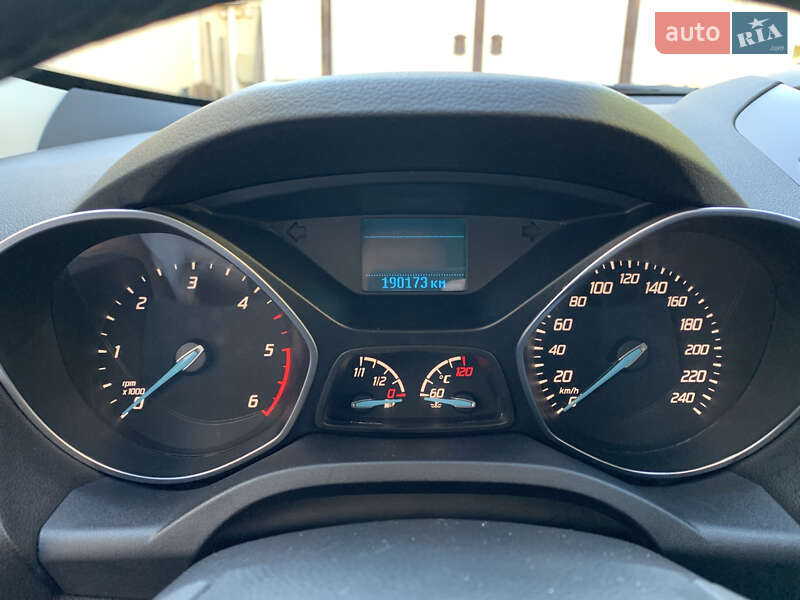 Внедорожник / Кроссовер Ford Kuga 2013 в Николаеве