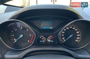 Внедорожник / Кроссовер Ford Kuga 2013 в 