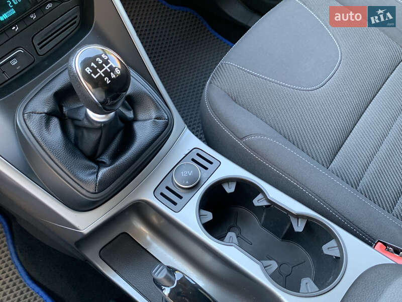 Внедорожник / Кроссовер Ford Kuga 2013 в Николаеве