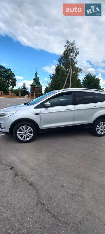 Внедорожник / Кроссовер Ford Kuga 2019 в Ромнах фото 48 Внедорожник / Кроссовер Ford Kuga 2019 в Ромнах